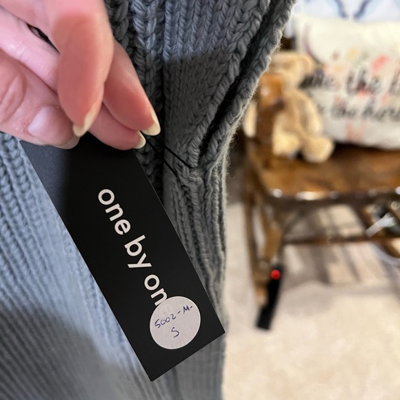 NWT One by One IXI 100% wool pullover sweater - Picture 8 of 8